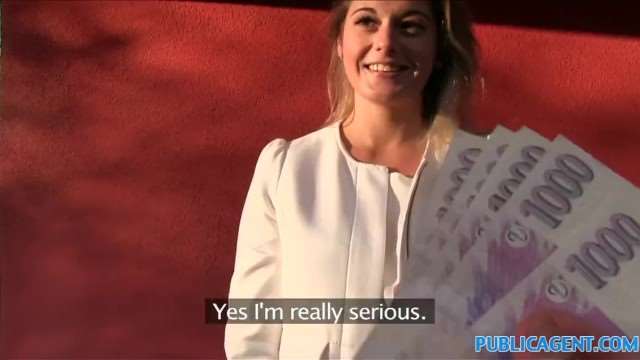 极品骚老师车内狂震猛干，淫水湿透制服高潮喷射